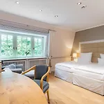 Hotel Waldhaus 5*