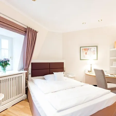 Hotel Waldhaus 5*