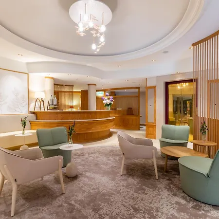 Hotel Waldhaus 5*