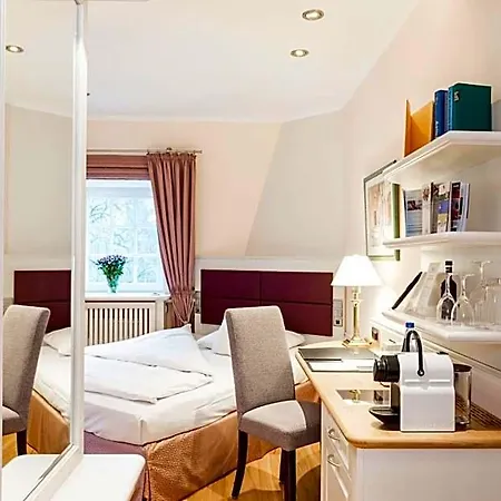 Otel Waldhaus Reinbek