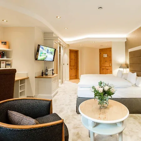 Waldhaus Hotel 5*