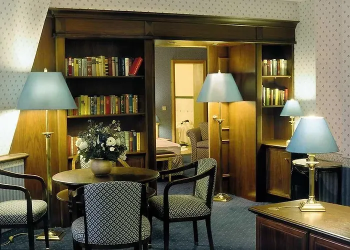 Hotel Waldhaus 5*